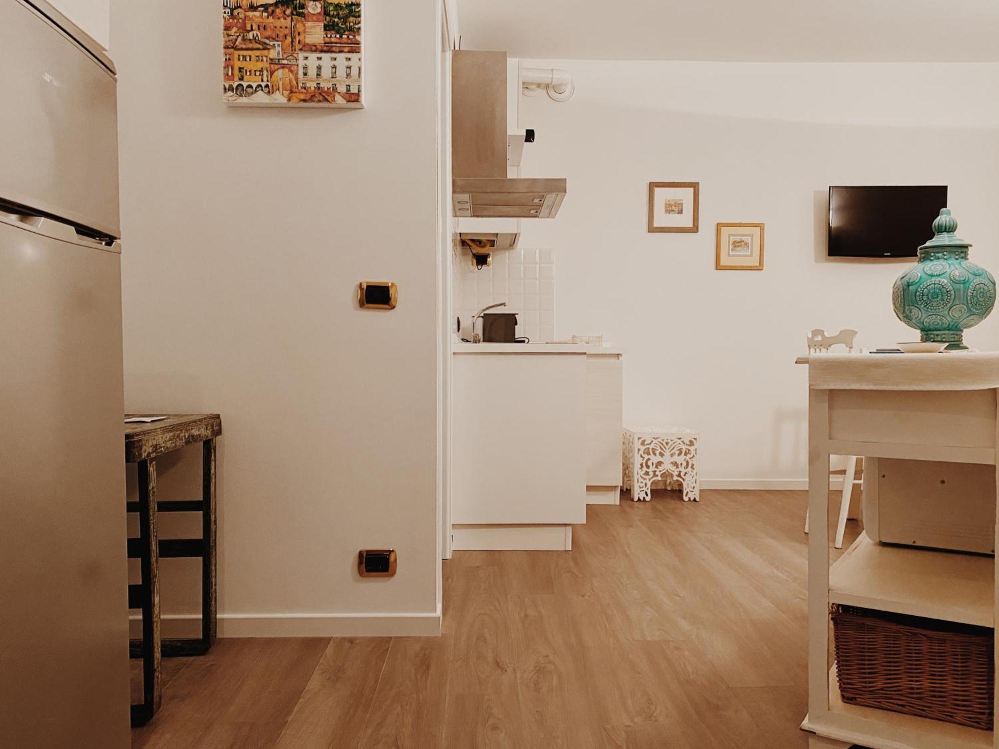 Lo Scalino Apartment Verona Bagian luar foto