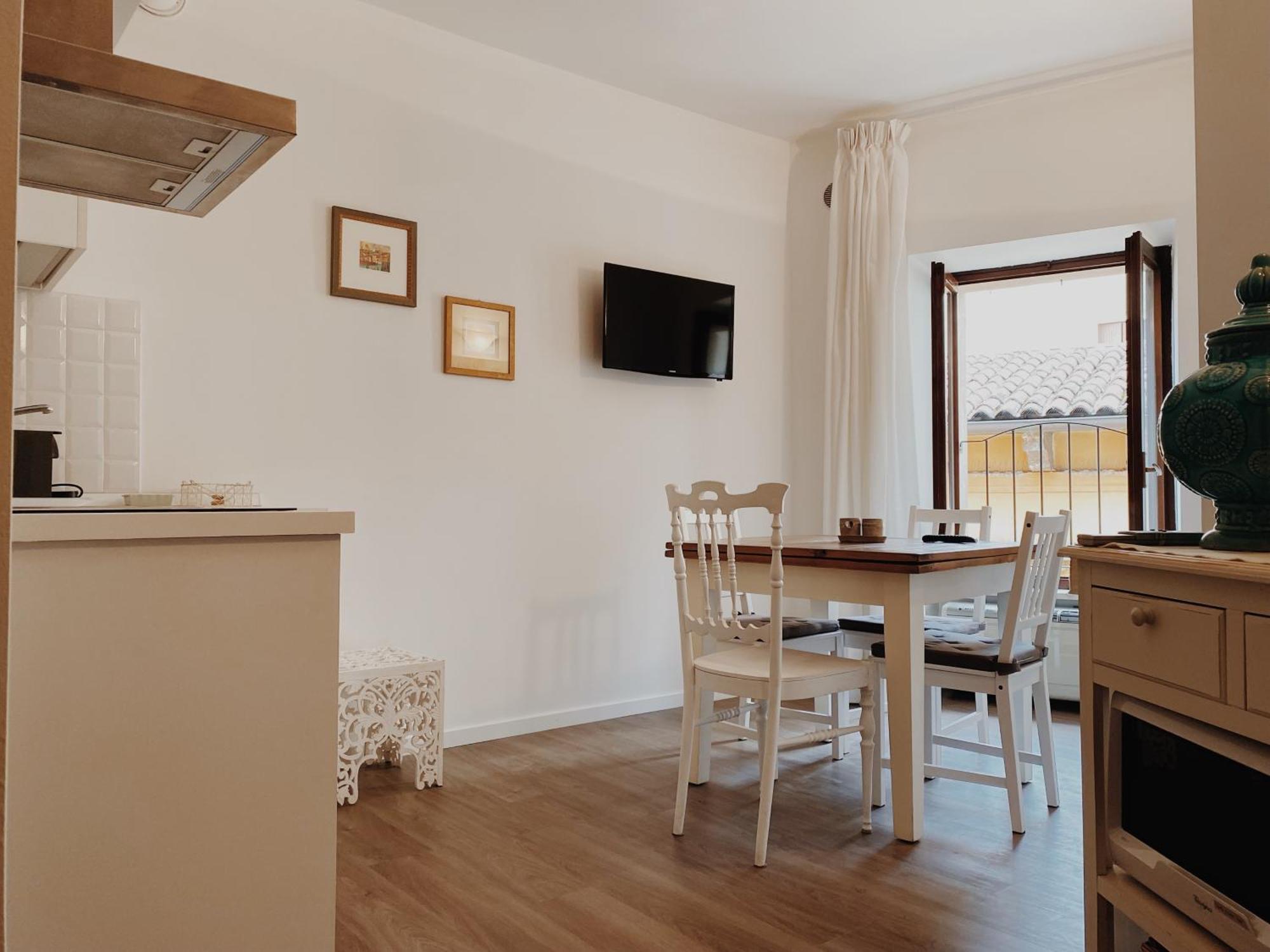 Lo Scalino Apartment Verona Bagian luar foto