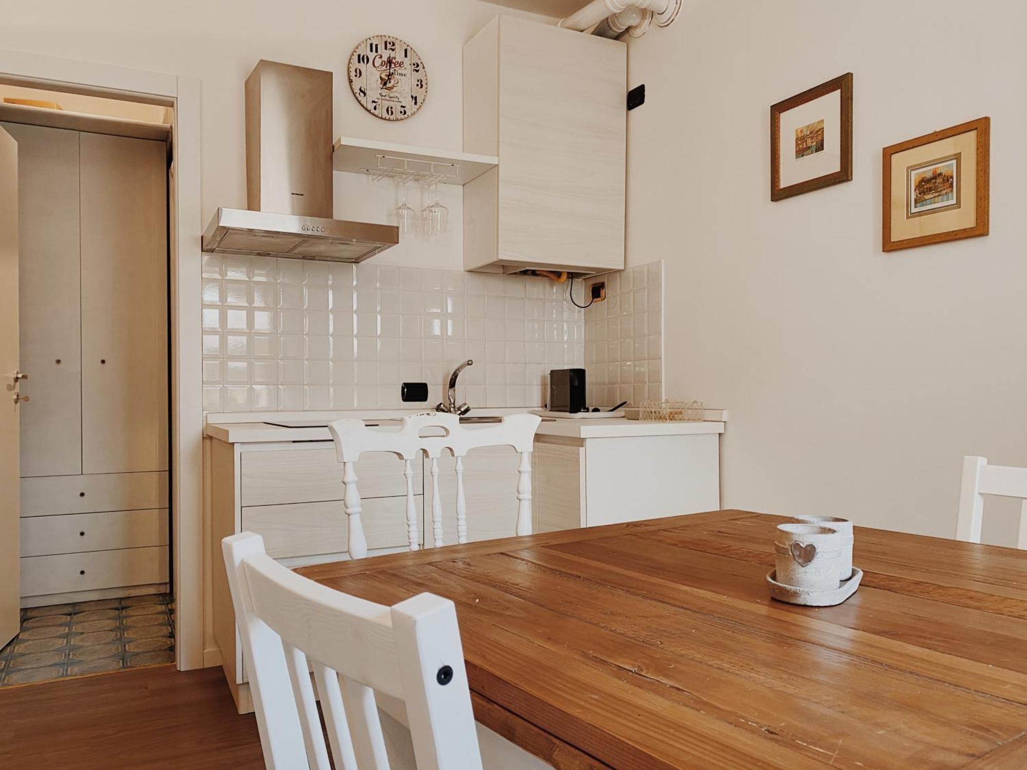 Lo Scalino Apartment Verona Bagian luar foto