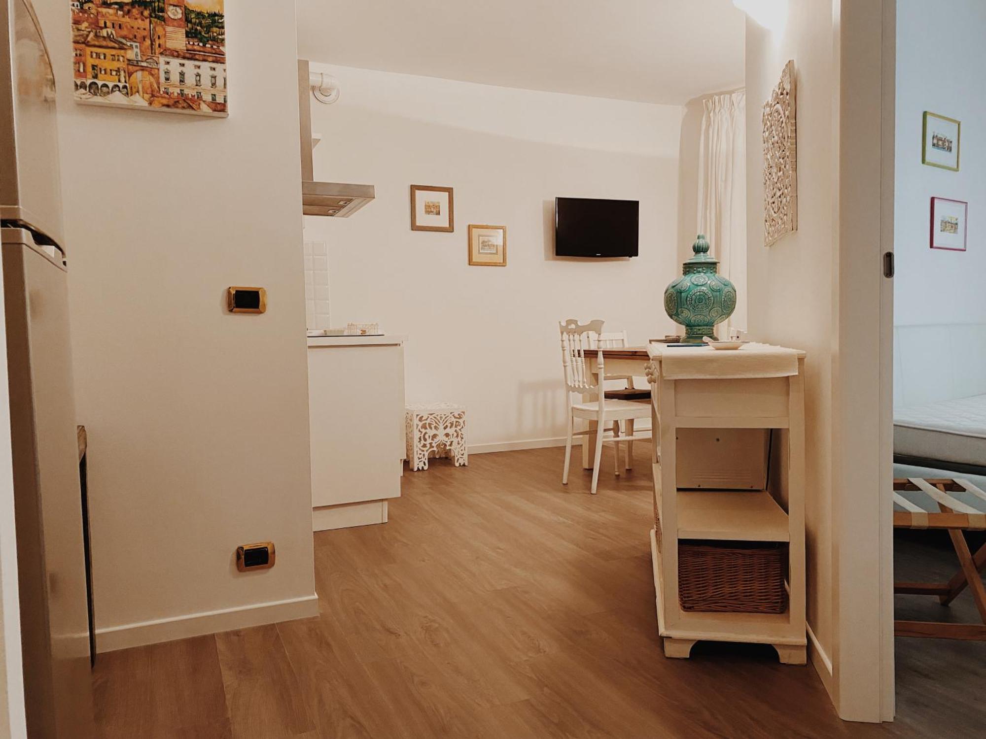 Lo Scalino Apartment Verona Bagian luar foto